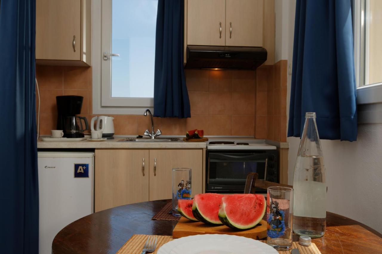 הרסוניסוס Elalia Apartments מראה חיצוני תמונה